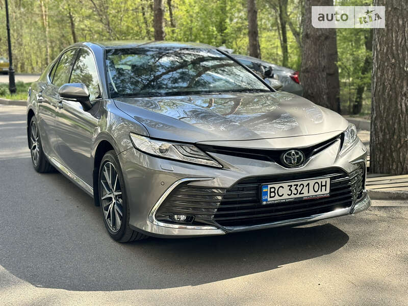 2021 toyota camry
