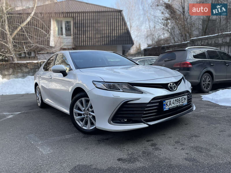 2021 toyota camry