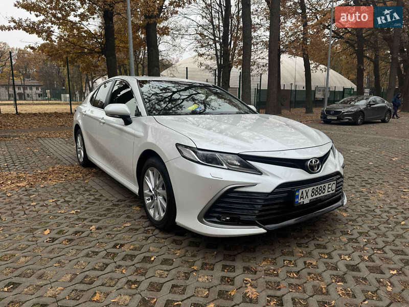 2021 toyota camry