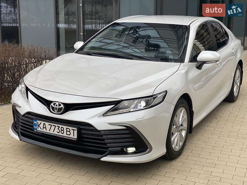 2021 toyota camry