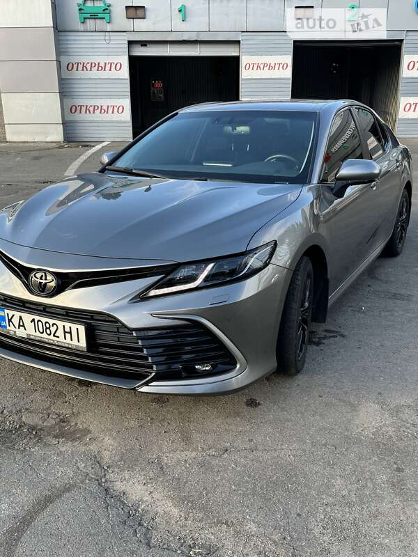 2021 toyota camry