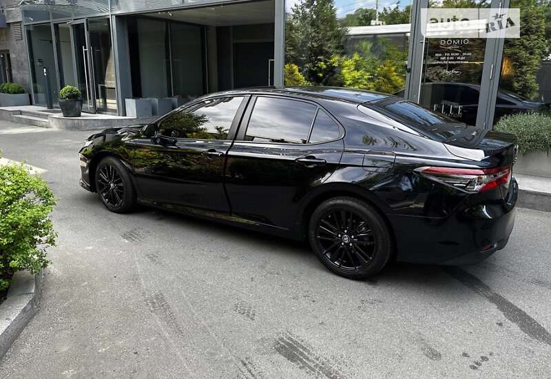 2021 toyota camry