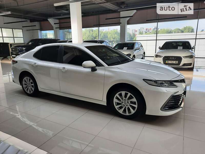 2021 toyota camry