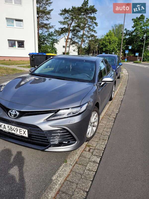 2021 toyota camry