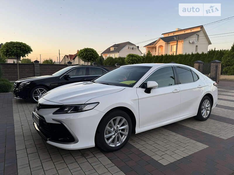 2023 toyota camry