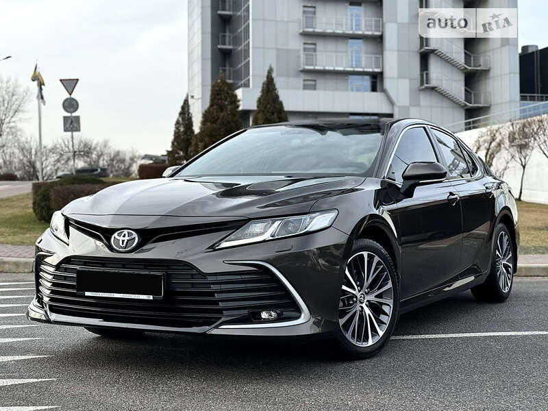 2021 toyota camry