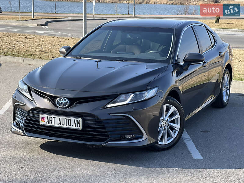 2021 toyota camry