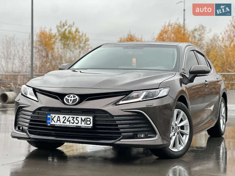 2023 toyota camry