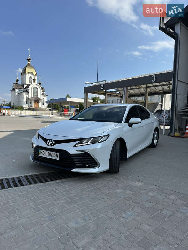 2021 toyota camry