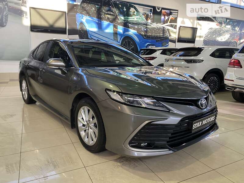 2021 toyota camry