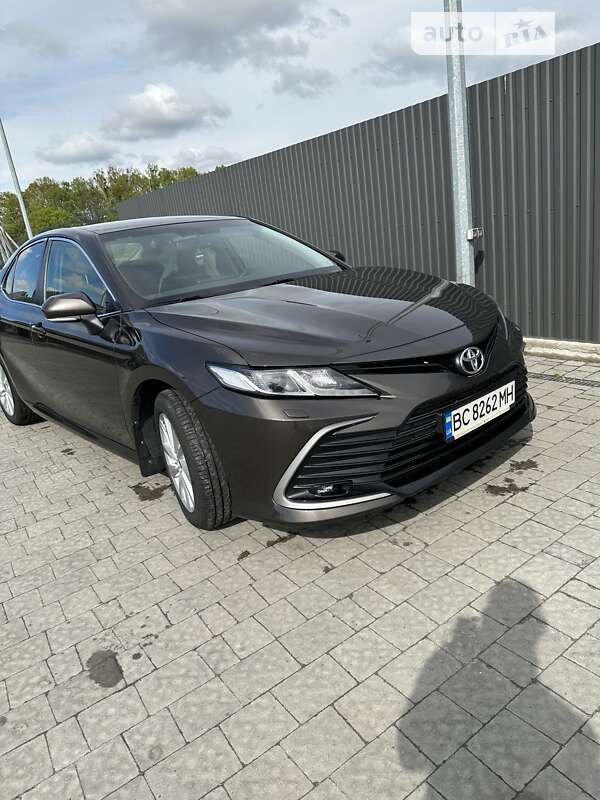 2021 toyota camry