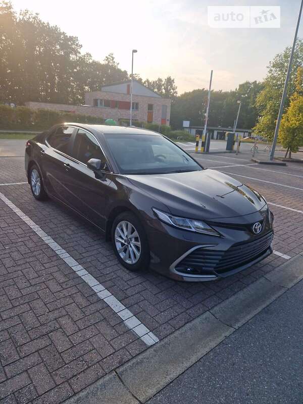 2021 toyota camry
