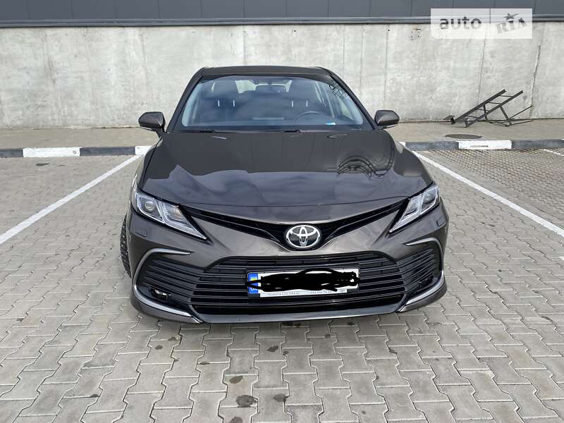 2021 toyota camry