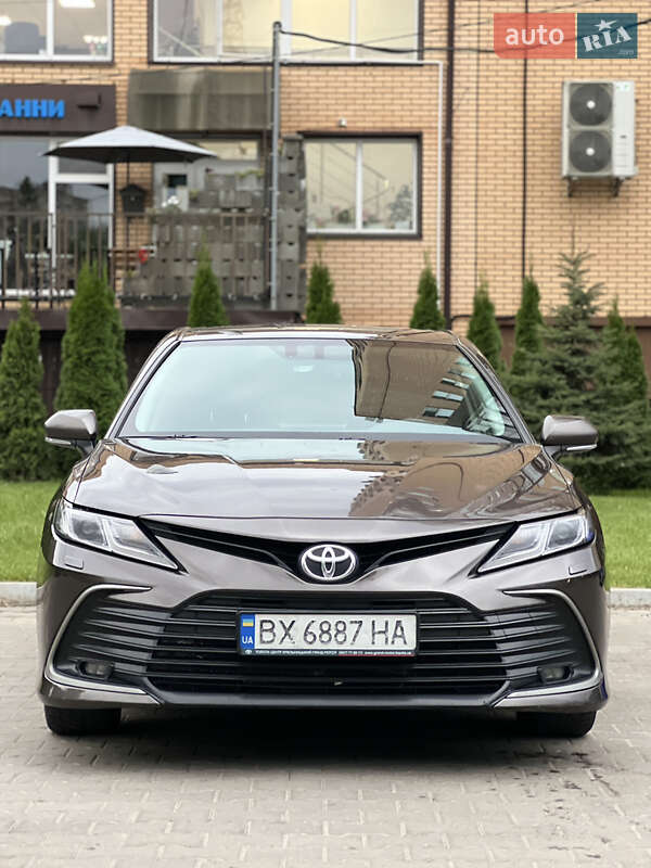2021 toyota camry
