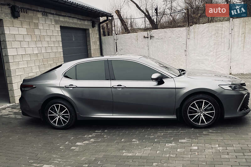 2021 toyota camry