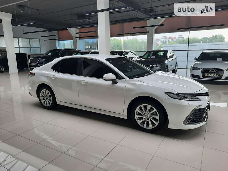 2021 toyota camry