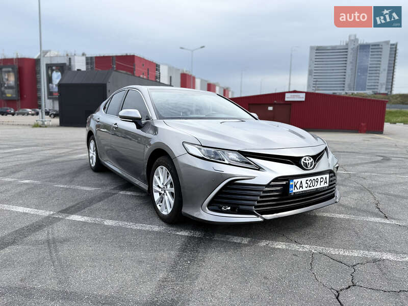 2021 toyota camry