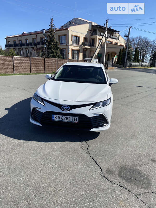 2022 toyota camry