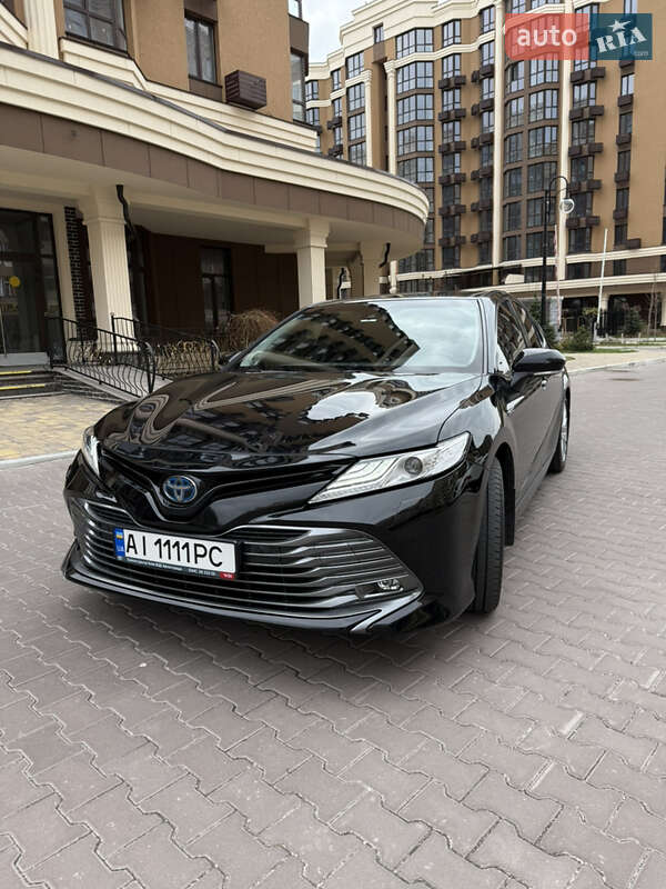2019 toyota camry