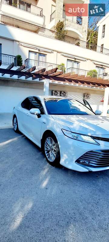 2020 toyota camry