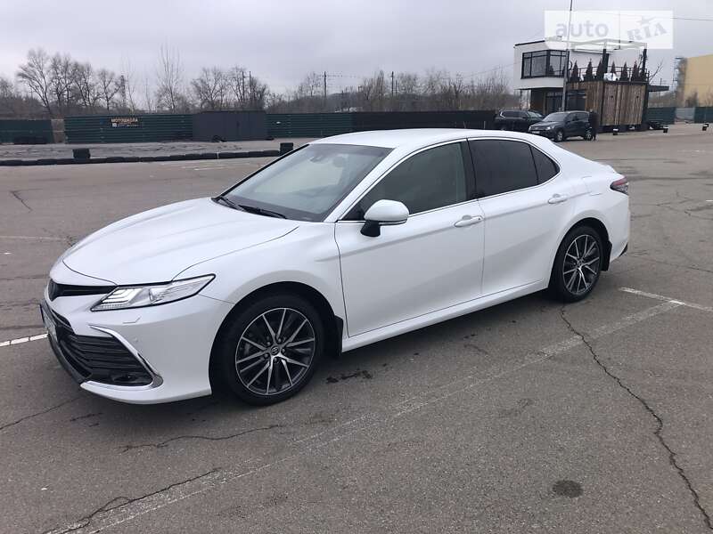 2021 toyota camry