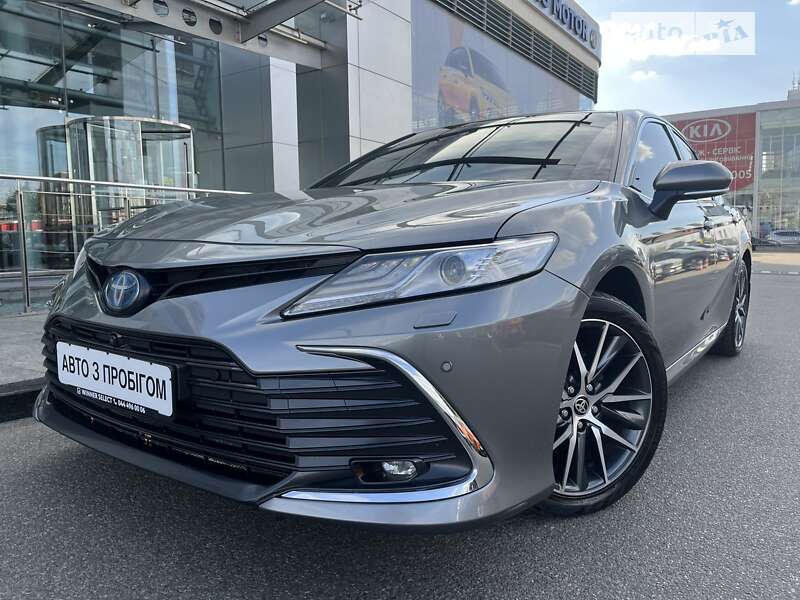 2021 toyota camry