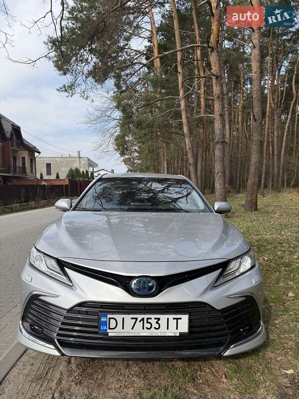 2021 toyota camry