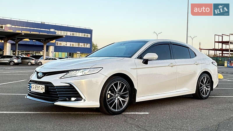 2021 toyota camry