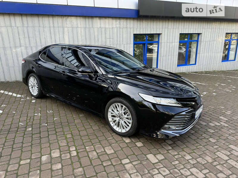 2019 toyota camry
