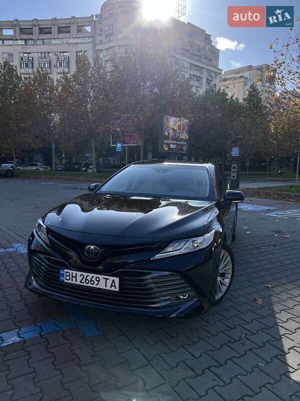 2020 toyota camry