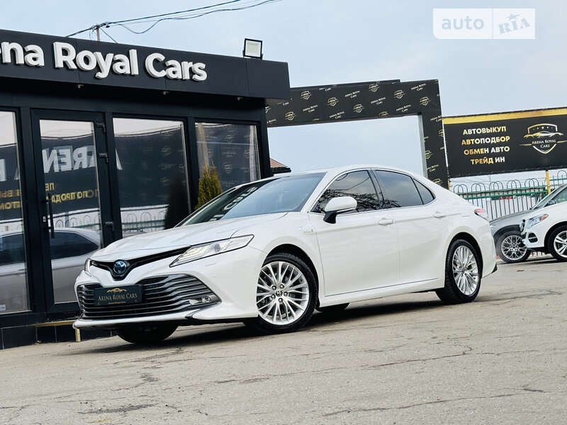 2020 toyota camry