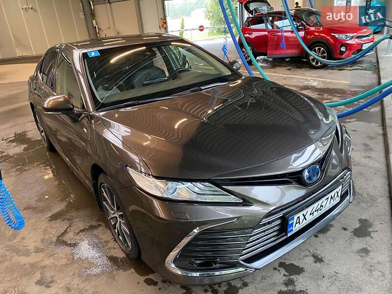 2021 toyota camry