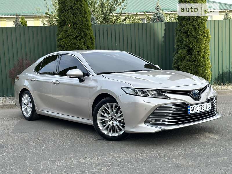 2020 toyota camry