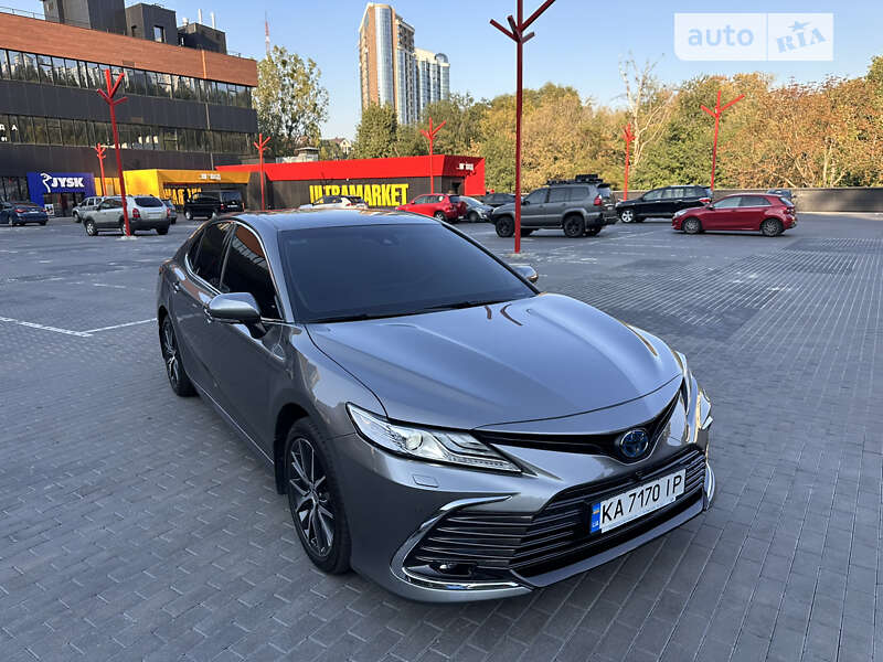 2021 toyota camry
