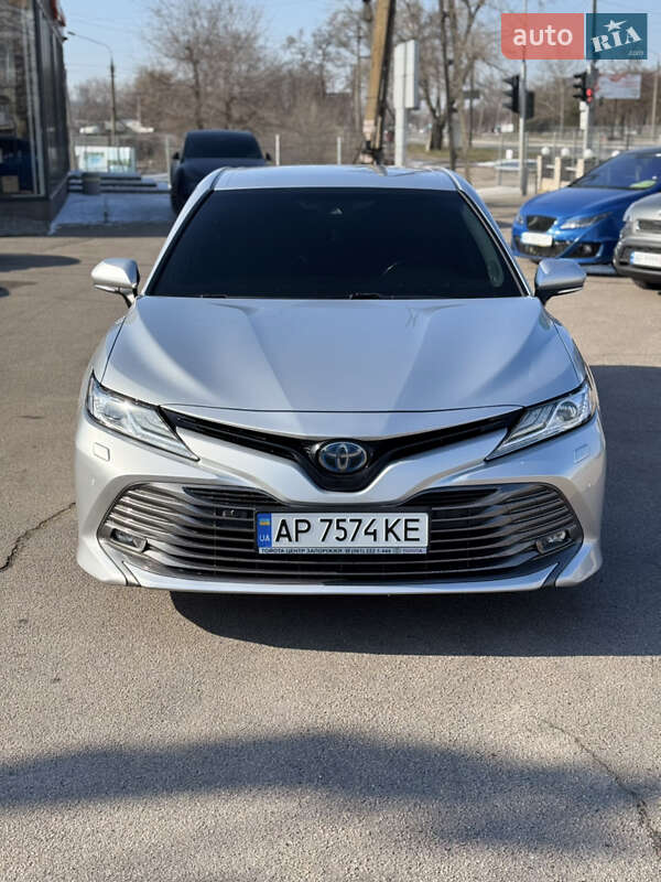 2019 toyota camry