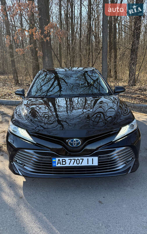 2019 toyota camry
