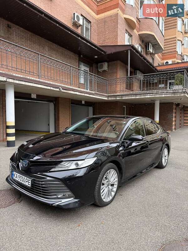 2020 toyota camry
