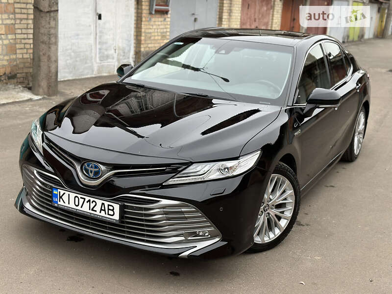 2020 toyota camry