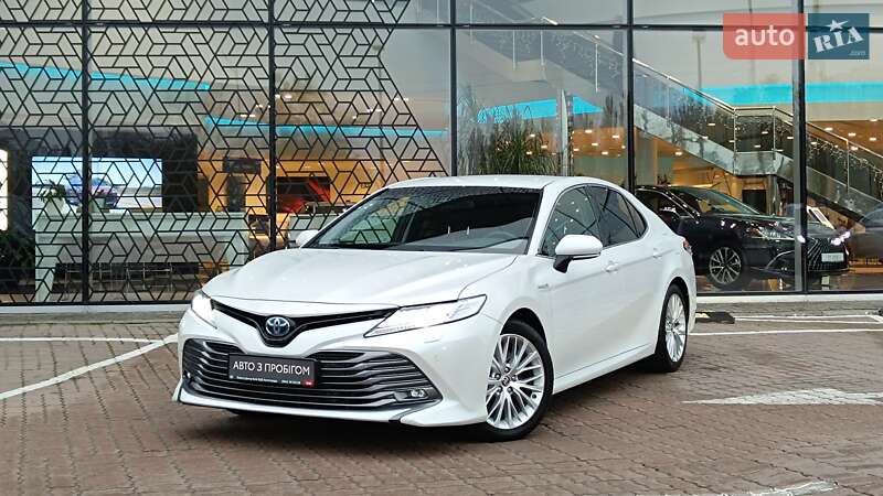 2020 toyota camry