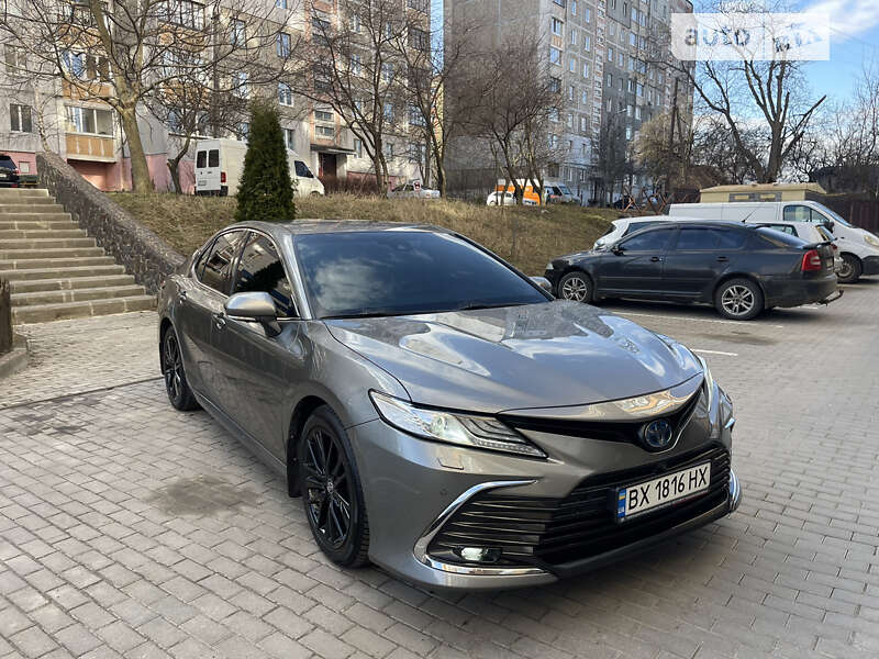 2021 toyota camry