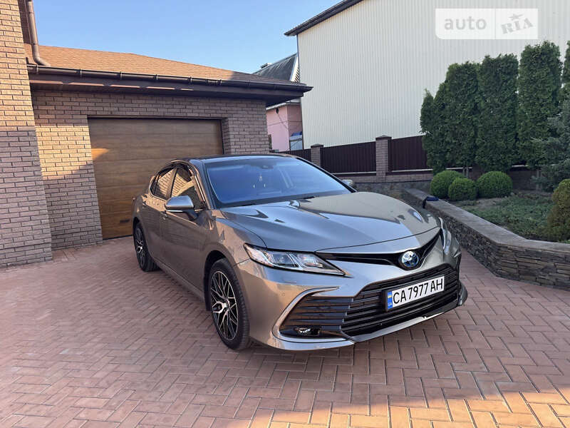 2021 toyota camry