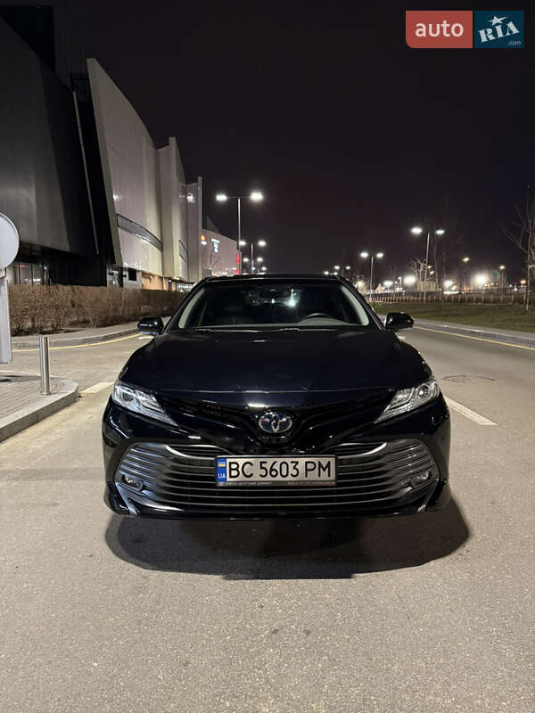 2020 toyota camry