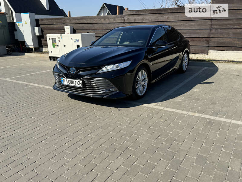 2020 toyota camry