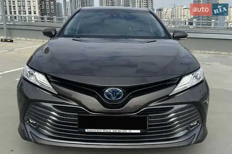 2020 toyota camry