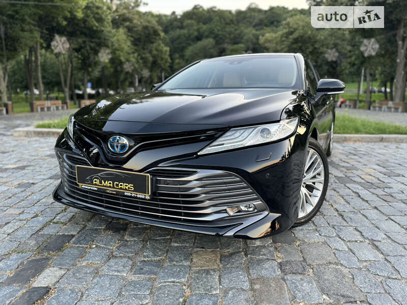 2020 toyota camry