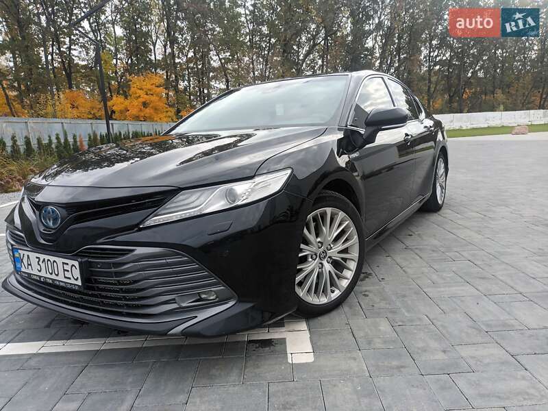 2020 toyota camry