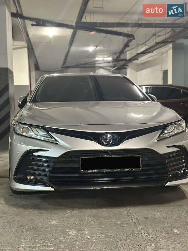 2021 toyota camry