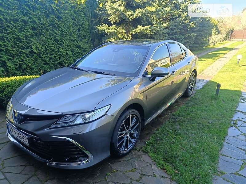 2021 toyota camry