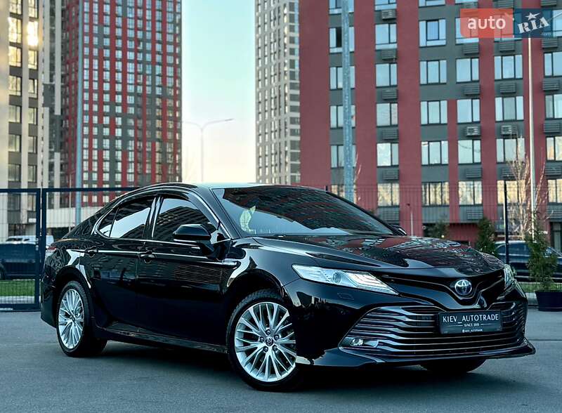 2020 toyota camry