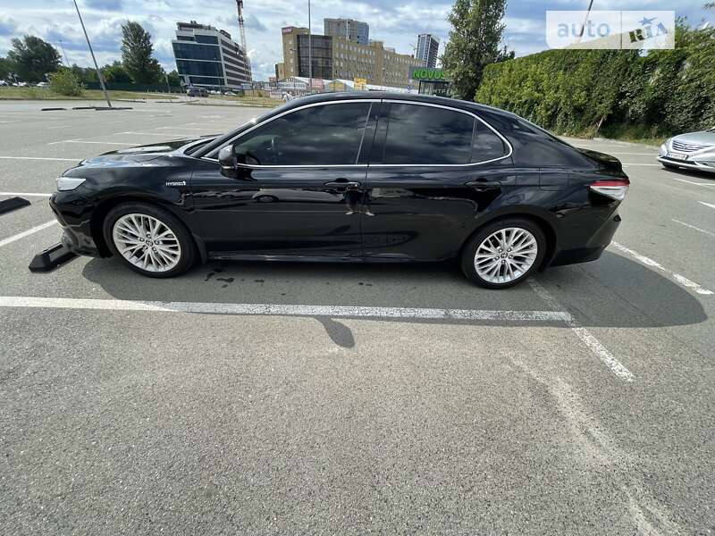 2020 toyota camry